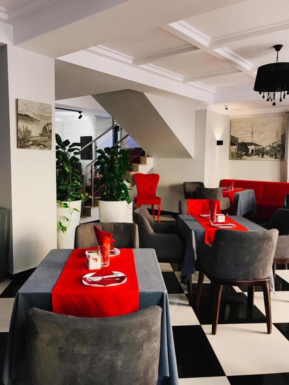 Hotel Ruby Palace